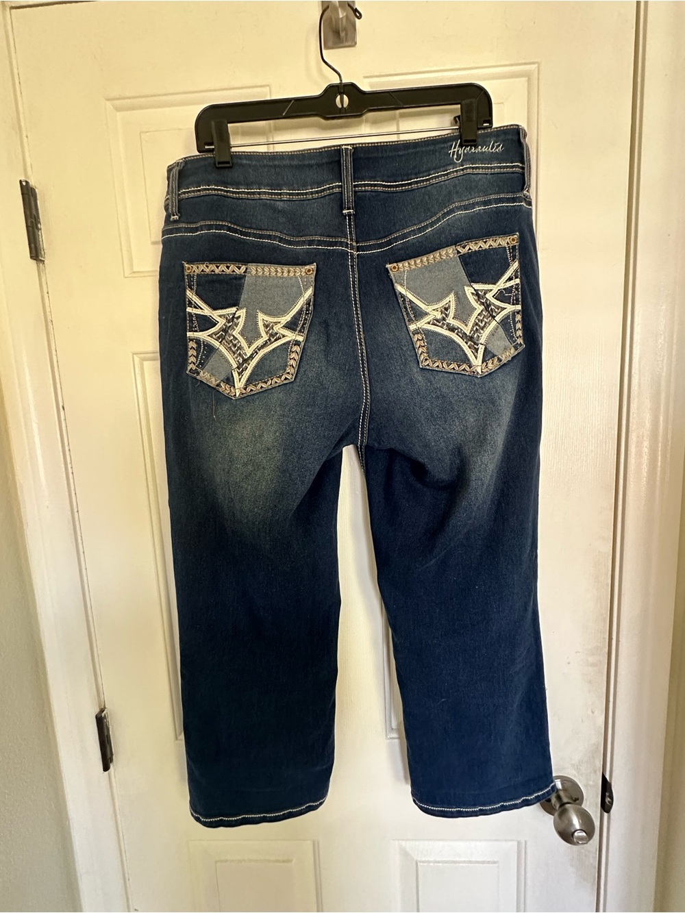 Hydraulic Dark Blue Women's Capri Stretch Jeans - Picture 2 of 7